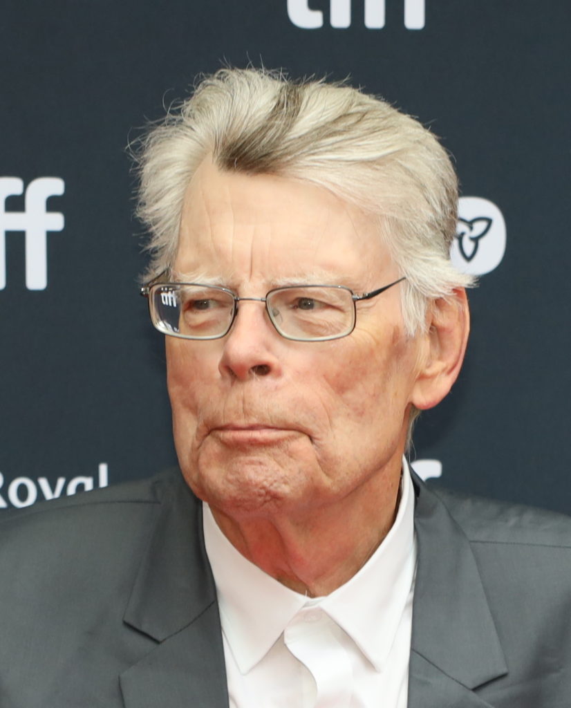 Fotografía de Stephen King para un artículo de Vivir En Astrológico.