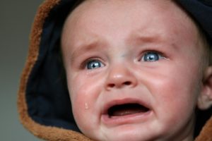 Bebe llorando para un artículo de Vivir En Astrológico